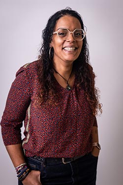 Une entrepreneuse qui propose des services à domicile pour les personnes handicapées